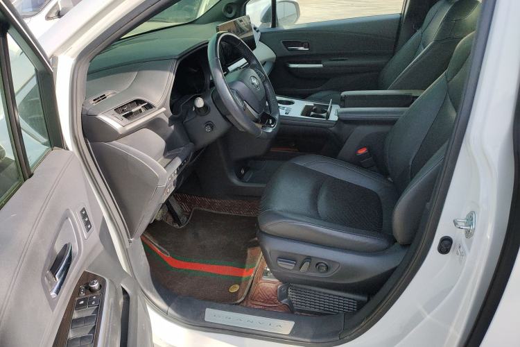 Used Toyota Granvia 2022 2.5L Hybrid Flagship Edition Driver Seat