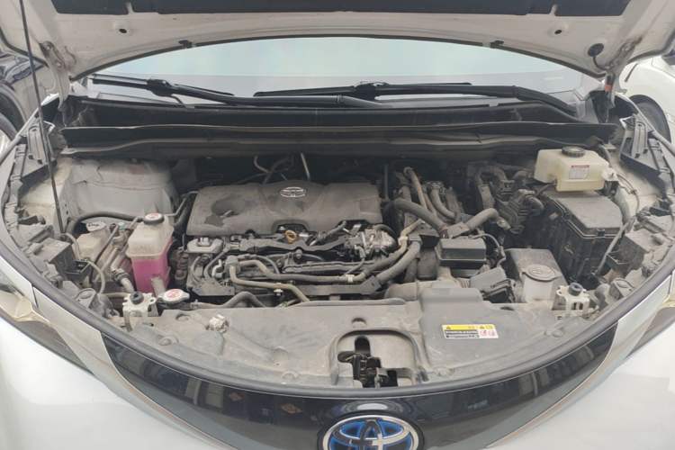 Used Toyota Granvia 2022 2.5L Hybrid Premium Edition Engine Bay