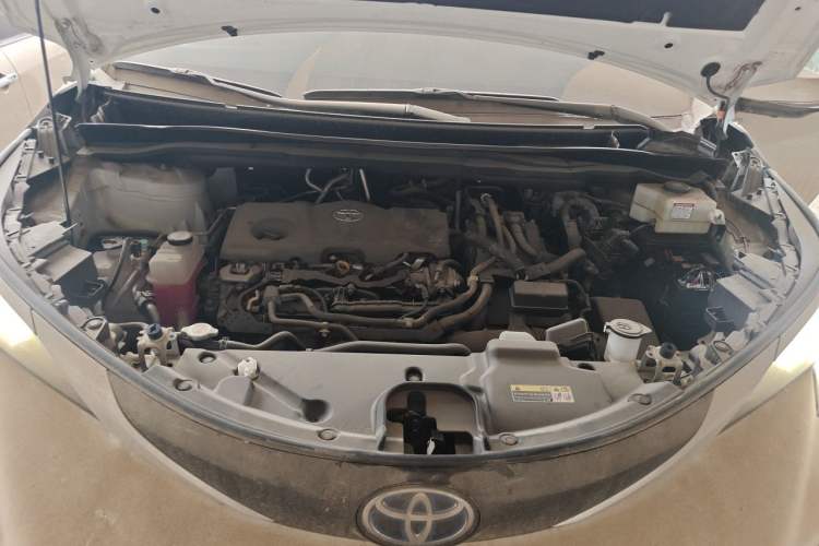 Used Toyota Granvia 2022 2.5L Hybrid Premium Edition Engine Bay