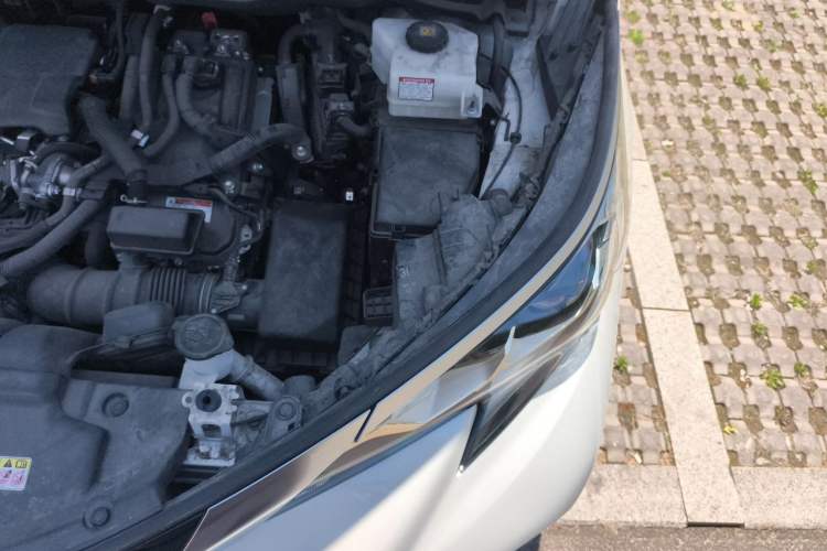 Used Toyota Granvia 2022 2.5L Hybrid Flagship Edition Engine Bay Left