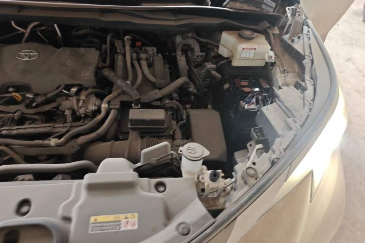 Used Toyota Granvia 2022 2.5L Hybrid Premium Edition Engine Bay Left