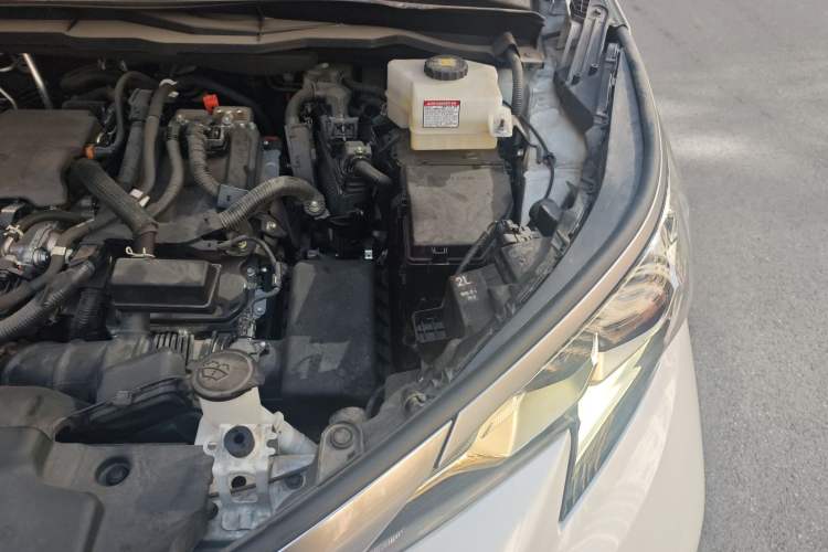 Used Toyota Granvia 2022 2.5L Hybrid Prestige Edition Engine Bay Left