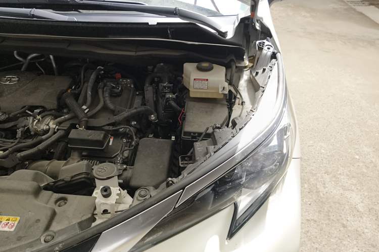 Used Toyota Granvia 2022 2.5L Hybrid Premium Edition Engine Bay Left