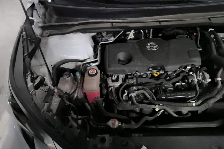 Used Toyota Granvia 2022 2.5L Hybrid Premium Edition Engine Bay Right