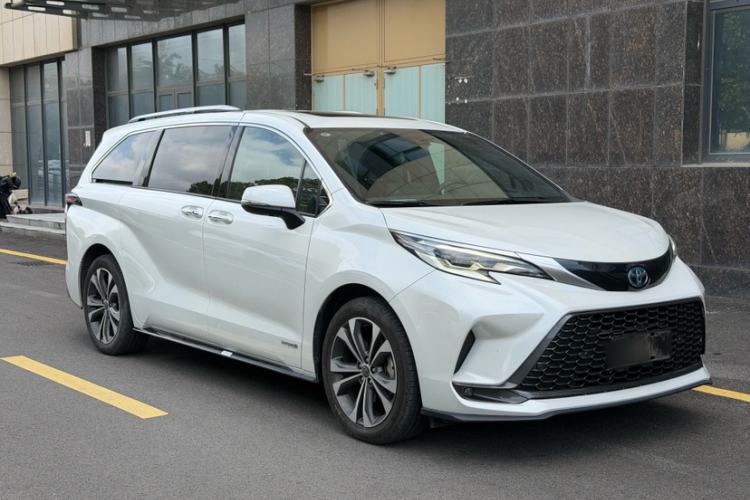 Used Toyota Granvia 2022 2.5L Hybrid Flagship Edition Exterior 2