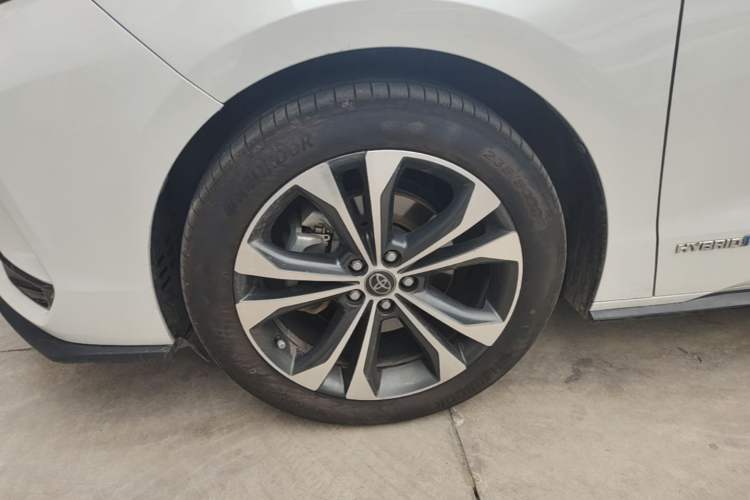 Used Toyota Granvia 2022 2.5L Hybrid Premium Edition Exterior 4