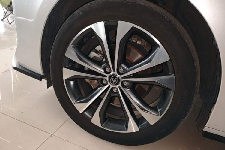 Used Toyota Granvia 2022 2.5L Hybrid Prestige Edition Exterior 4