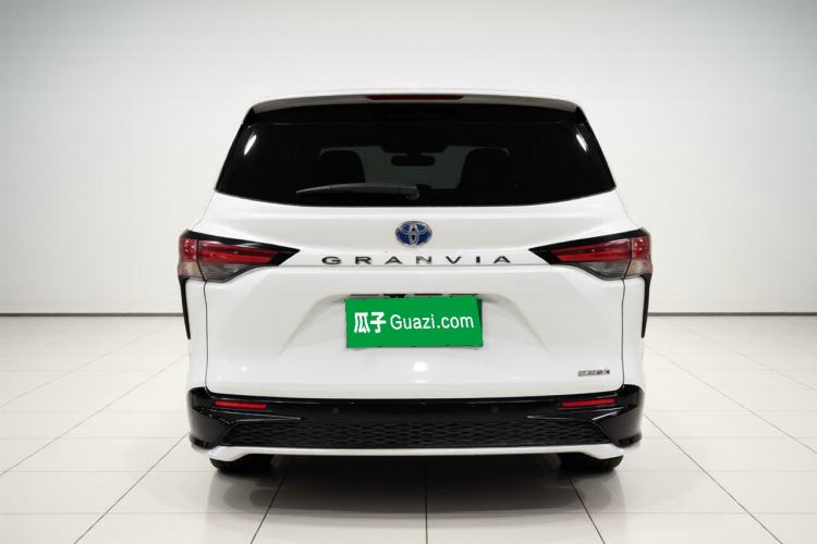 Used Toyota Granvia 2022 2.5L Hybrid Flagship Edition Exterior 4