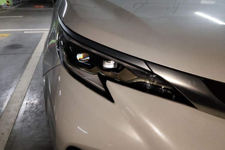 Used Toyota Granvia 2022 2.5L Hybrid Flagship Edition Exterior 6