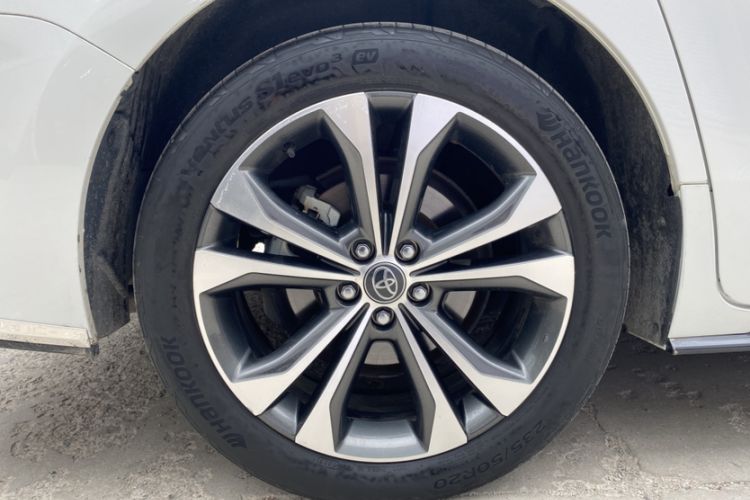 Used Toyota Granvia 2022 2.5L Hybrid Prestige Edition Exterior 7