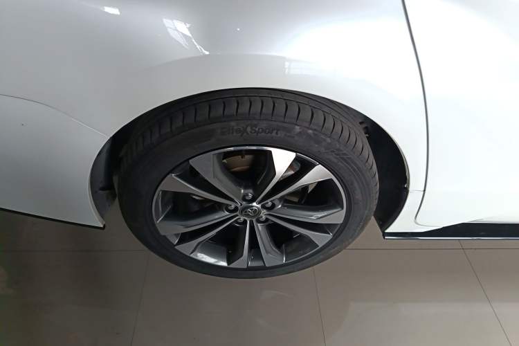 Used Toyota Granvia 2022 2.5L Hybrid Flagship Edition Exterior 8