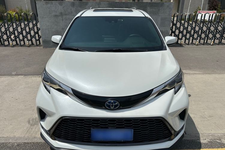 Used Toyota Granvia 2022 2.5L Hybrid Flagship Edition Exterior 9