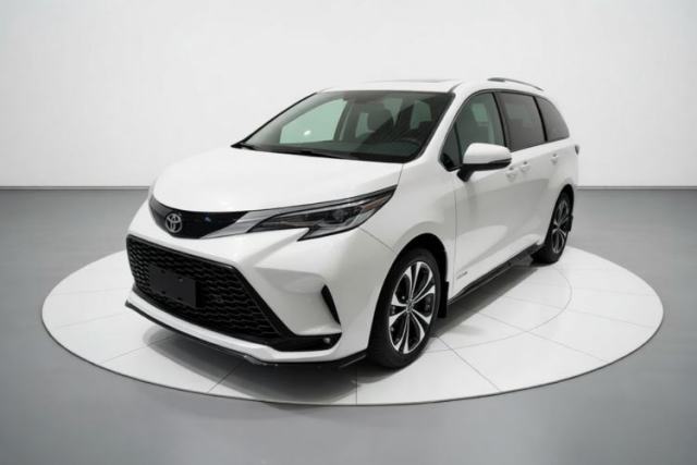 Ojetý Toyota Granvia 2022 2.5L Hybrid Prestige Edition