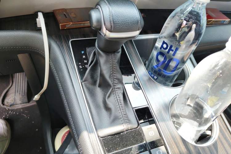 Used Toyota Granvia 2022 2.5L Hybrid Flagship Edition Gear Lever