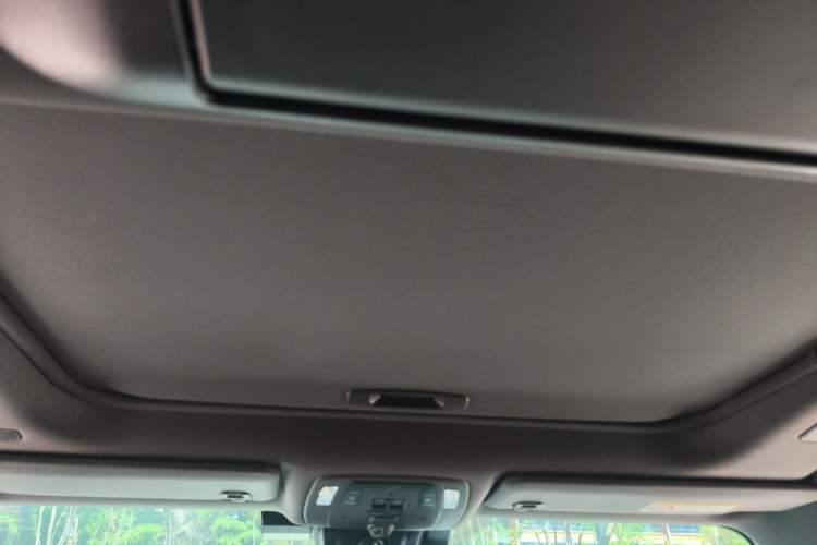 Used Toyota Granvia 2022 2.5L Hybrid Flagship Edition Headliner
