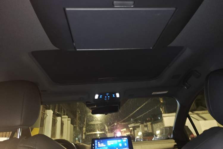 Used Toyota Granvia 2022 2.5L Hybrid Flagship Edition Headliner