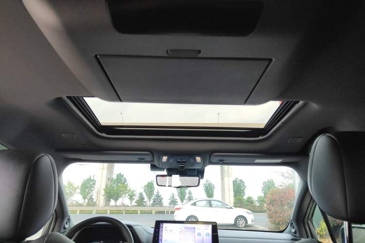 Used Toyota Granvia 2022 2.5L Hybrid Flagship Edition Headliner