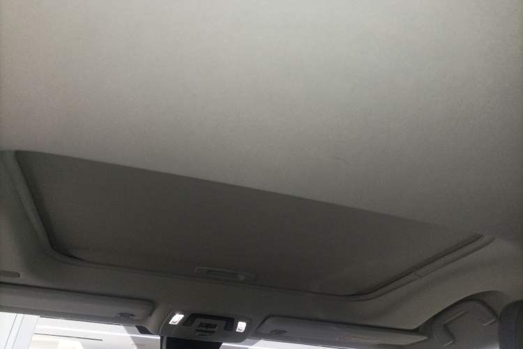 Used Toyota Granvia 2022 2.5L Hybrid Premium Edition Headliner