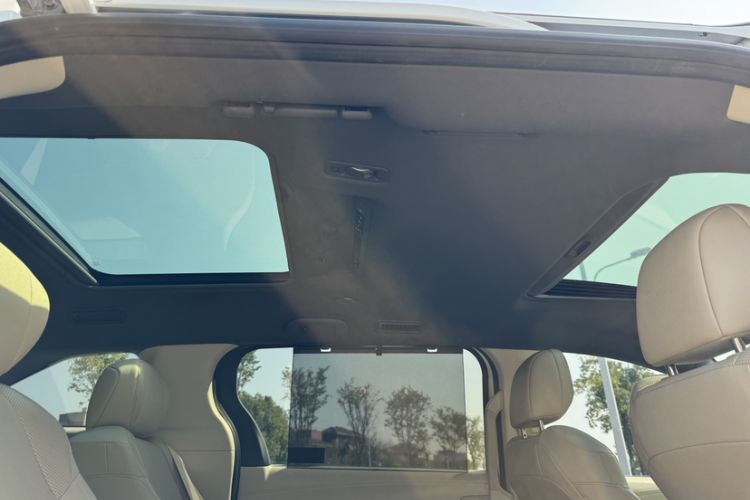 Used Toyota Granvia 2022 2.5L Hybrid Prestige Edition Headliner