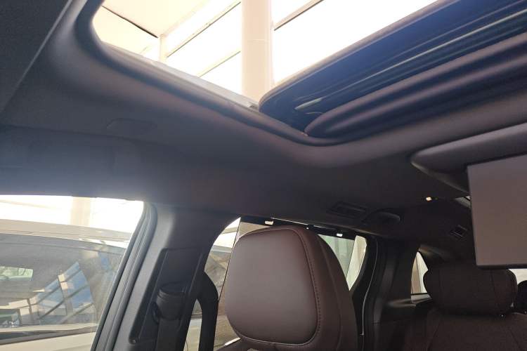 Used Toyota Granvia 2022 2.5L Hybrid Flagship Edition Headliner