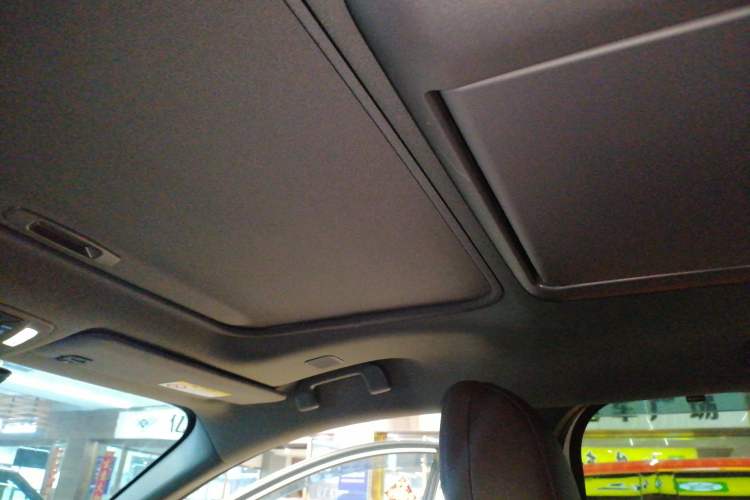 Used Toyota Granvia 2022 2.5L Hybrid Flagship Edition Headliner