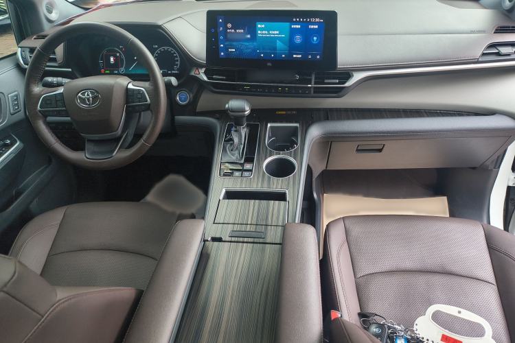 Used Toyota Granvia 2022 2.5L Hybrid Flagship Edition Interior 1