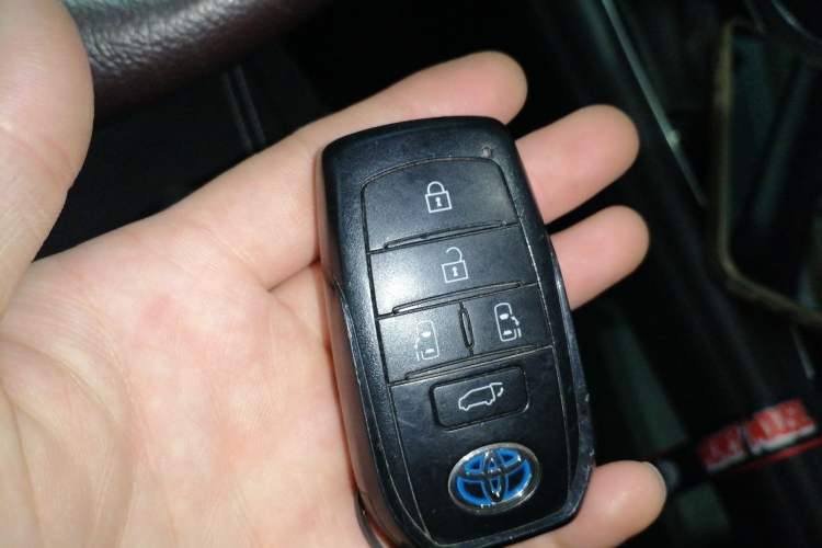 Used Toyota Granvia 2022 2.5L Hybrid Flagship Edition Interior 1