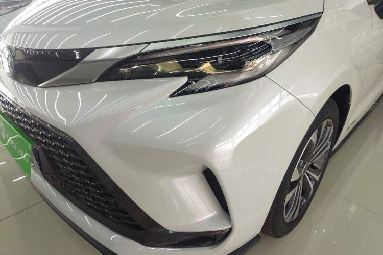 Used Toyota Granvia 2022 2.5L Hybrid Prestige Edition Left Front Headlight