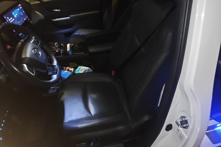 Used Toyota Granvia 2022 2.5L Hybrid Flagship Edition Left Front Seat