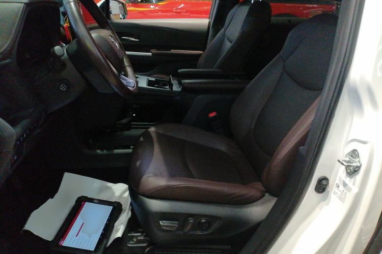 Used Toyota Granvia 2022 2.5L Hybrid Flagship Edition Left Front Seat
