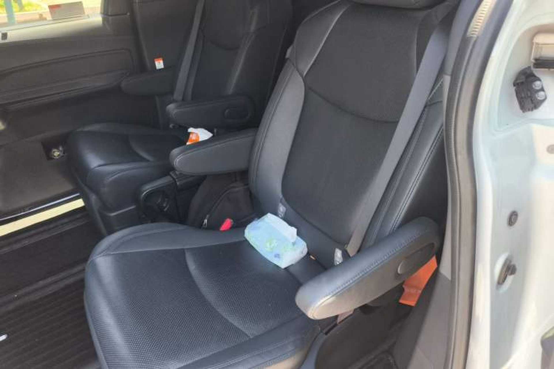 Used Toyota Granvia 2022 2.5L Hybrid Flagship Edition Left Rear Seat