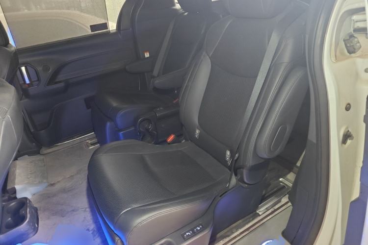 Used Toyota Granvia 2022 2.5L Hybrid Premium Edition Left Rear Seat