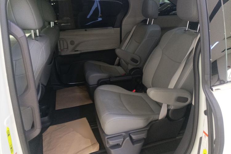 Used Toyota Granvia 2022 2.5L Hybrid Premium Edition Left Rear Seat