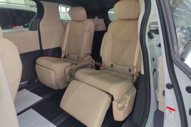 Used Toyota Granvia 2022 2.5L Hybrid Prestige Edition Left Rear Seat
