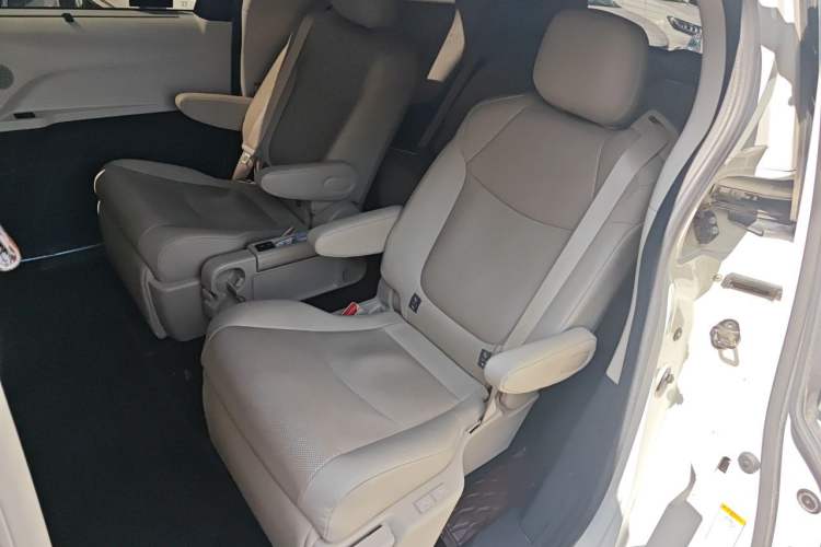 Used Toyota Granvia 2022 2.5L Hybrid Premium Edition Left Rear Seat