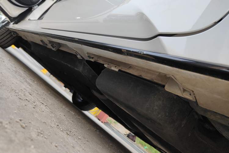 Used Toyota Granvia 2022 2.5L Hybrid Flagship Edition Left Side Sill