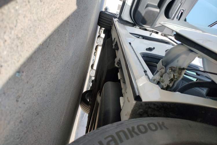 Used Toyota Granvia 2022 2.5L Hybrid Flagship Edition Left Side Sill