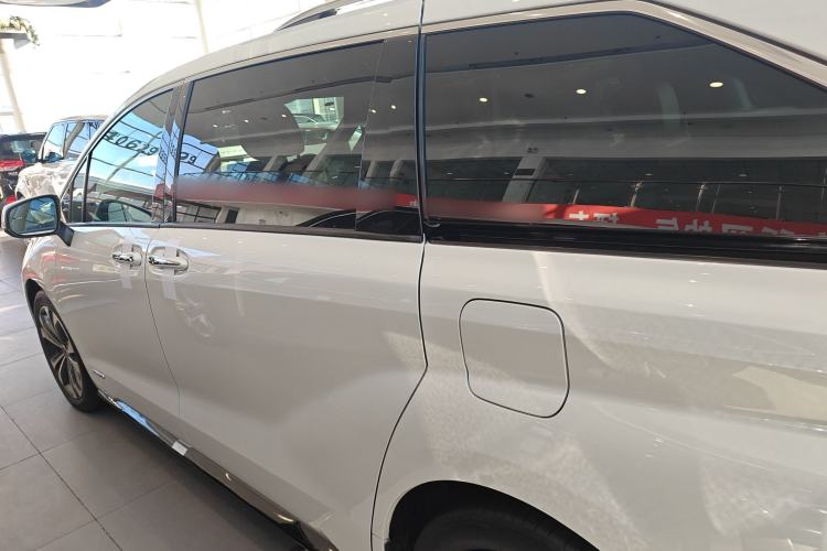 Used Toyota Granvia 2022 2.5L Hybrid Flagship Edition Left Side