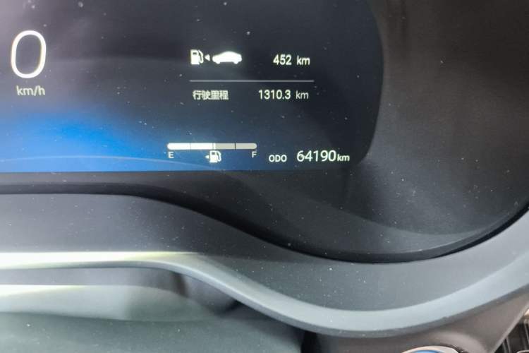 Used Toyota Granvia 2022 2.5L Hybrid Flagship Edition Odometer Close Up