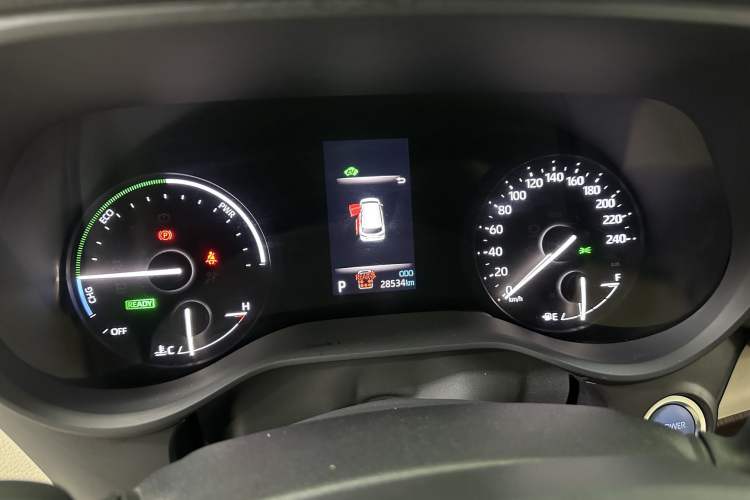 Used Toyota Granvia 2022 2.5L Hybrid Premium Edition Odometer Close Up