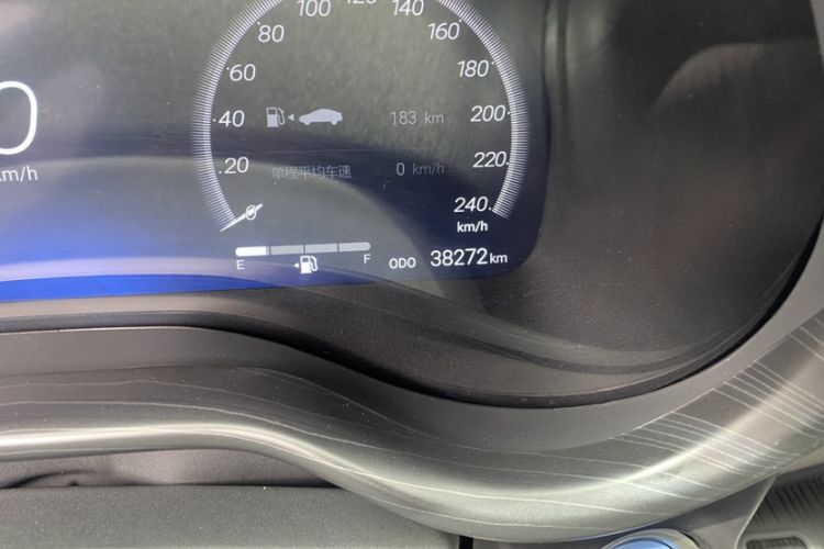 Used Toyota Granvia 2022 2.5L Hybrid Prestige Edition Odometer Close Up
