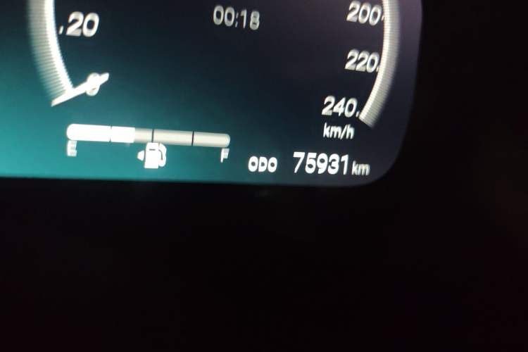 Used Toyota Granvia 2022 2.5L Hybrid Flagship Edition Odometer Close Up