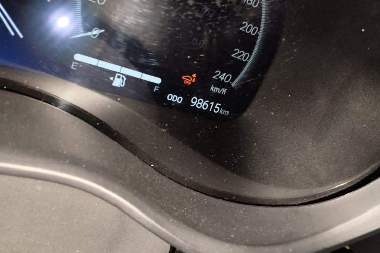 Used Toyota Granvia 2022 2.5L Hybrid Flagship Edition Odometer Close Up