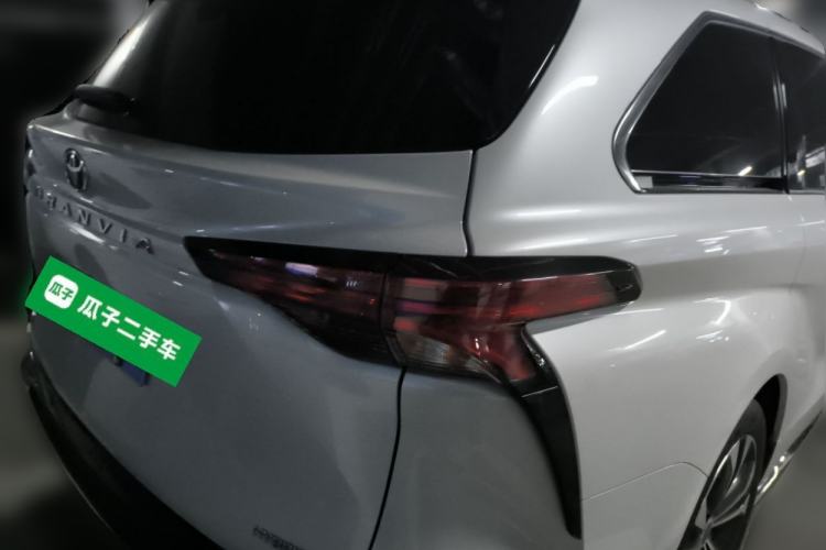 Used Toyota Granvia 2022 2.5L Hybrid Premium Edition Rear Right 45 Deg