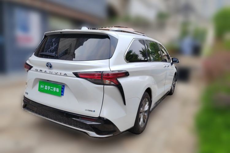 Used Toyota Granvia 2022 2.5L Hybrid Premium Edition Rear Right 45 Deg