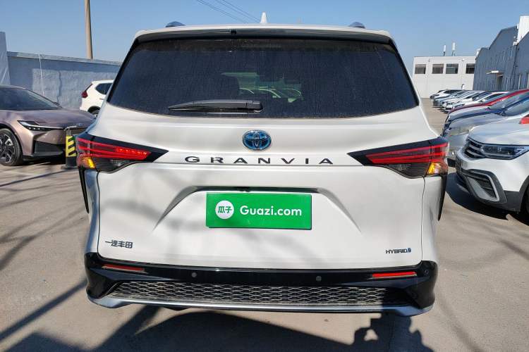 Used Toyota Granvia 2022 2.5L Hybrid Flagship Edition Rear