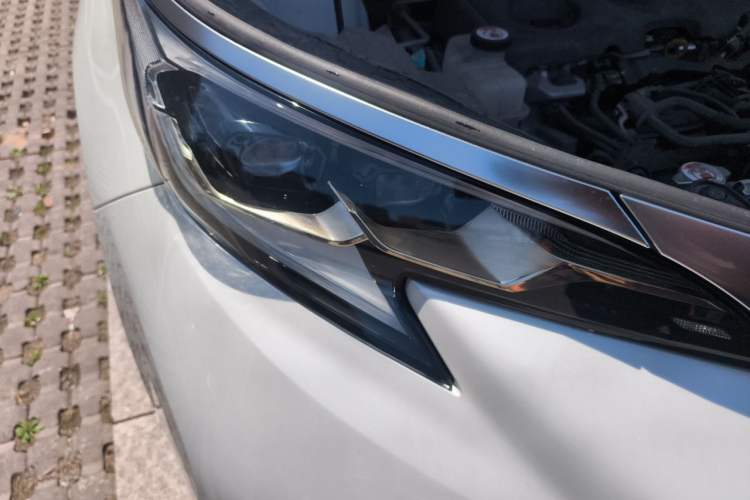 Used Toyota Granvia 2022 2.5L Hybrid Flagship Edition Right Front Headlight