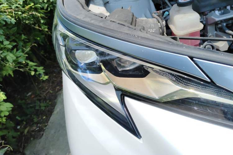 Used Toyota Granvia 2022 2.5L Hybrid Flagship Edition Right Front Headlight