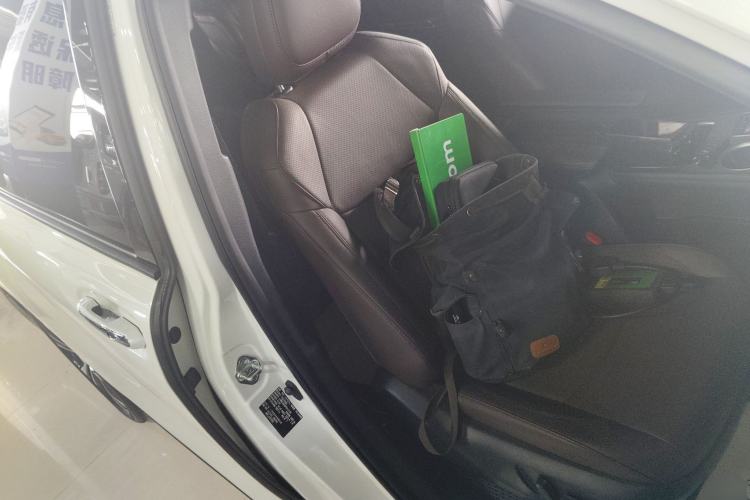Used Toyota Granvia 2022 2.5L Hybrid Flagship Edition Right Front Seat