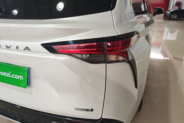 Used Toyota Granvia 2022 2.5L Hybrid Premium Edition Right Rear Taillight